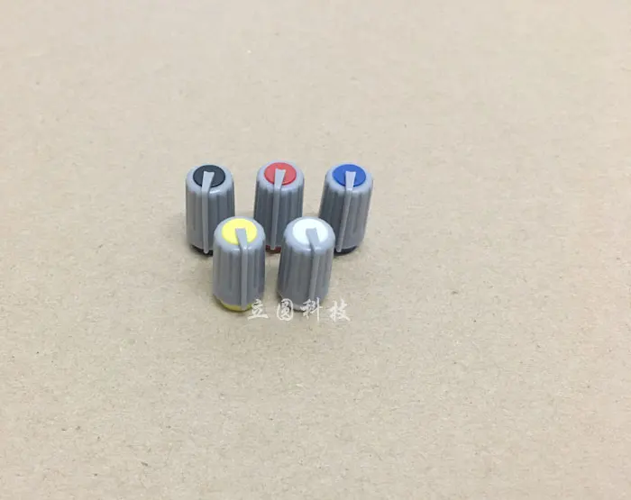 100 kozarcev 270 stopinj D os rotacijske potenciometer gumb skp 6 mm mešalnik gumb zvoka za prilagajanje glasnosti stikalo gumb za skp