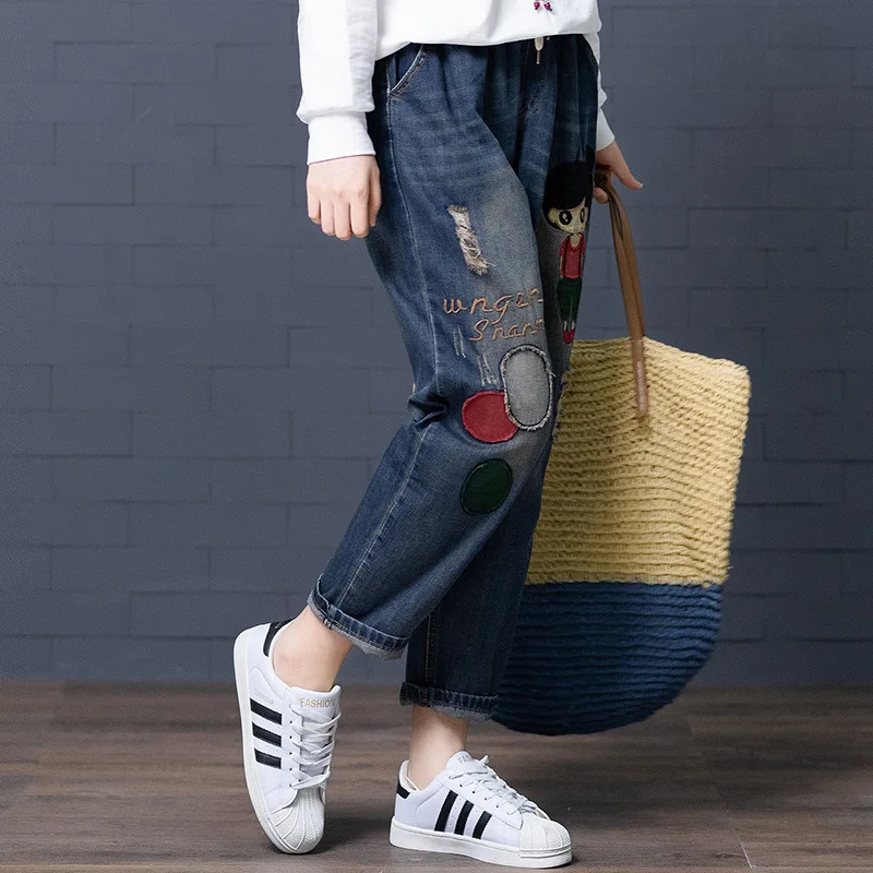 Ženski Jeans pomlad in jesen 2020 novo korejska različica je tanka, vezenje svoboden velikosti jeseni luknjo obliž dekle hlače