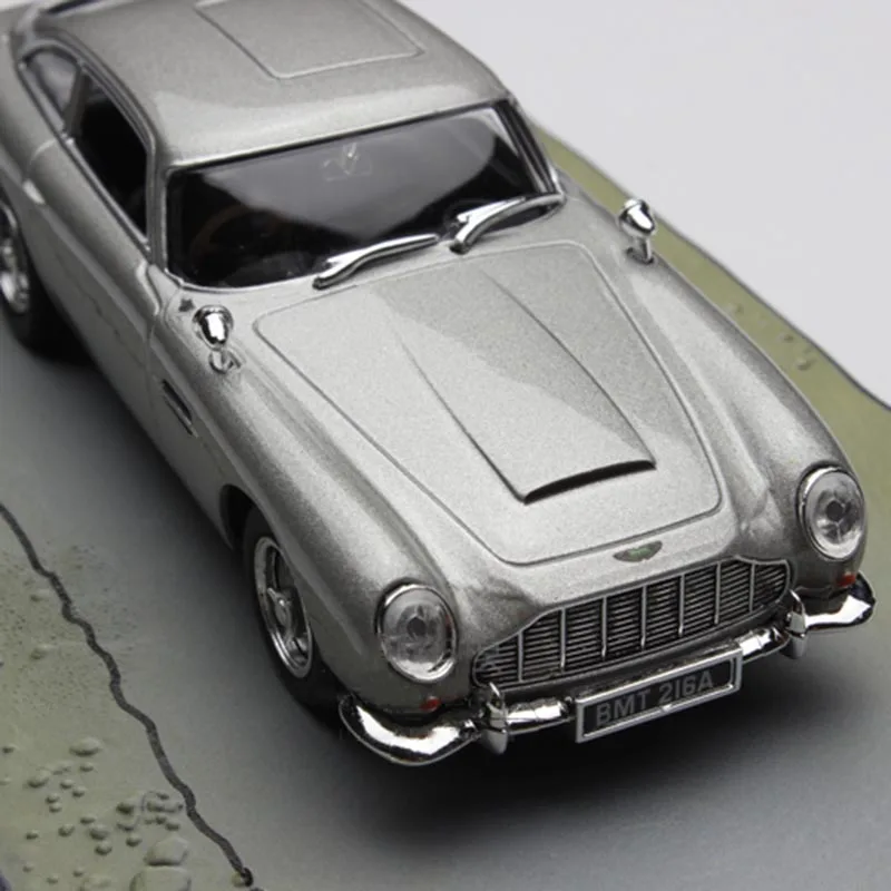 1:43 Obsega diecast kovinski 007 film avto model simulacije zlitine avto igrača za odrasle ljubitelje zbirka darilo notranjo dekoracijo doma zaslon