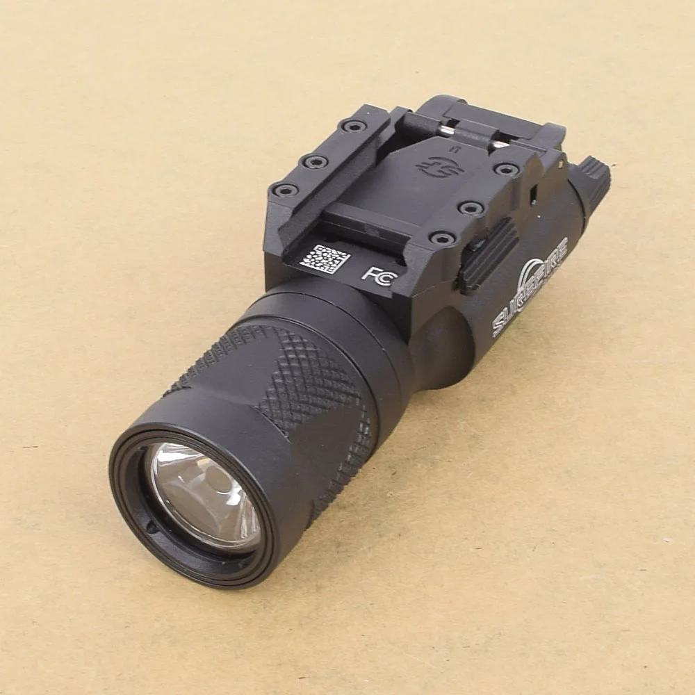 SF Taktično LED X300V-IR Weaponlight X300 Serije Svetilko v Beli in IR Izhod Fit 20 mm Picatinny Železniškega 2 Barvi