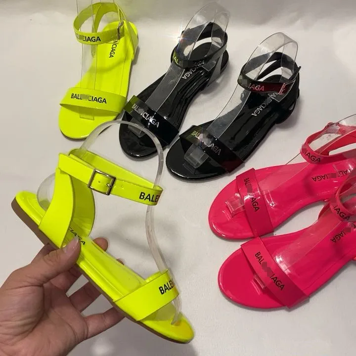Vroč Poletni ženski Sandali Moda Neon Copate New Visoke Kakovosti Ravno Čevlji Natikači Whosale Ženske Sandale Spusti Ladje