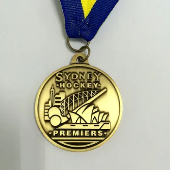 Po meri maraton medaljo v 80 mm premer s starinskim konča pritrjena z sublimated traku